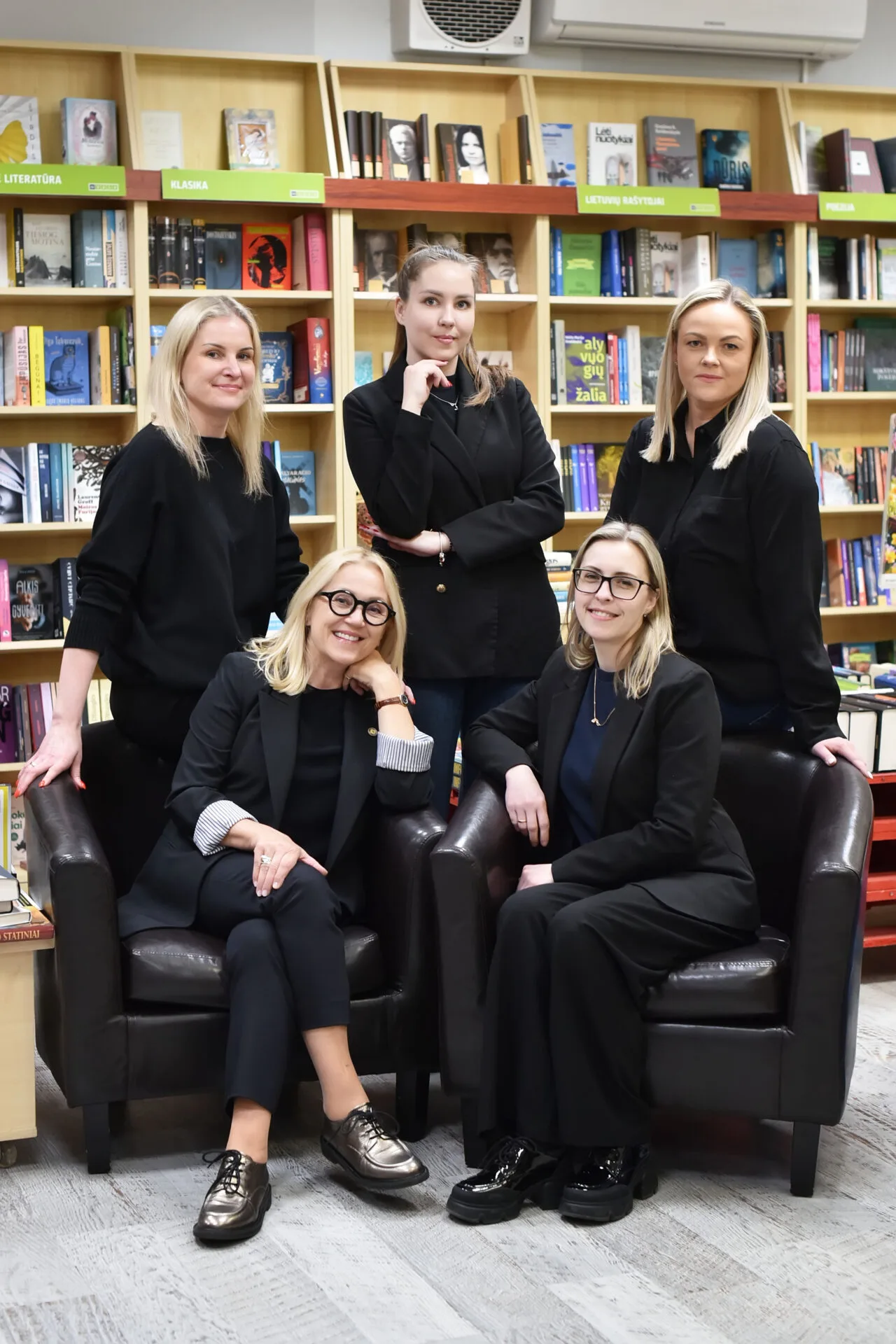 UAB Onija komanda – „Biuro gurmanams“, OfficeDay ir VAGA knygyno kolektyvas Tauragėje pasirengęs padėti verslo klientams.