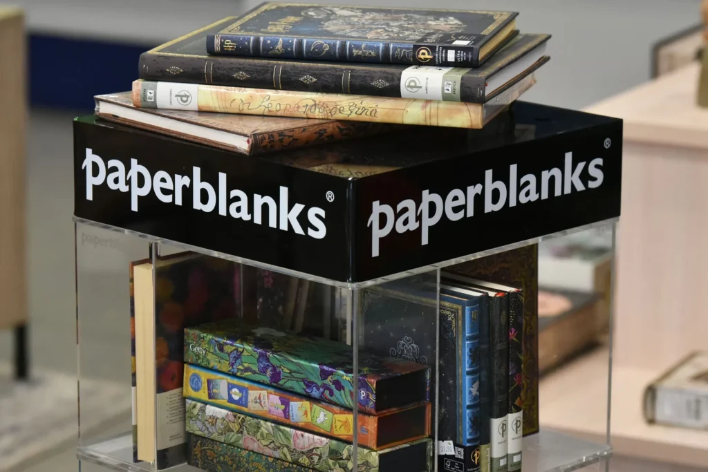 Išskirtinės kokybės Paperblanks užrašų knygelės ir kanceliarinės prekės Tauragės knygyne.